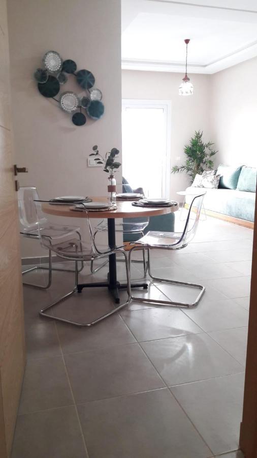 Appart. Luxueux Avec Piscine, Cosy, Bien Situe Bouznika Exteriör bild