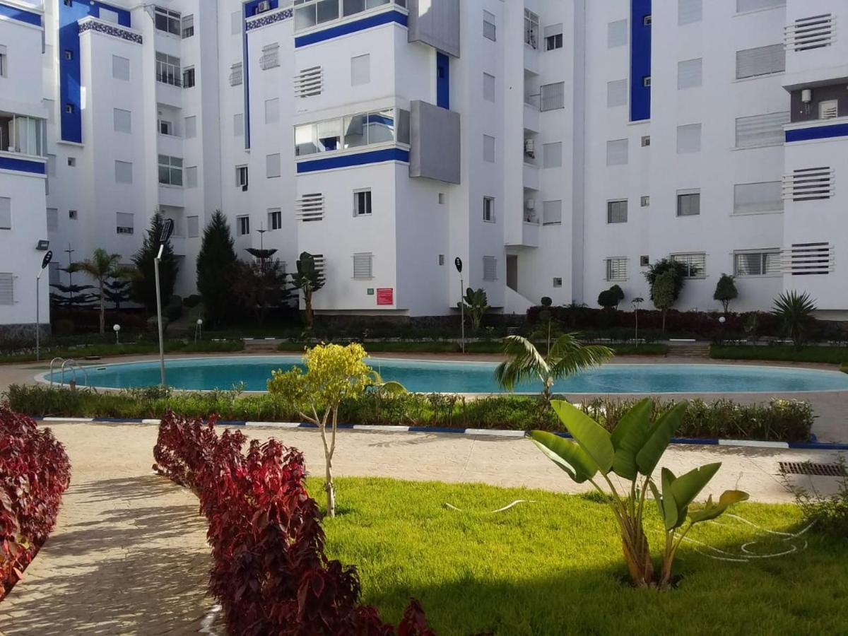 Appart. Luxueux Avec Piscine, Cosy, Bien Situe Bouznika Exteriör bild
