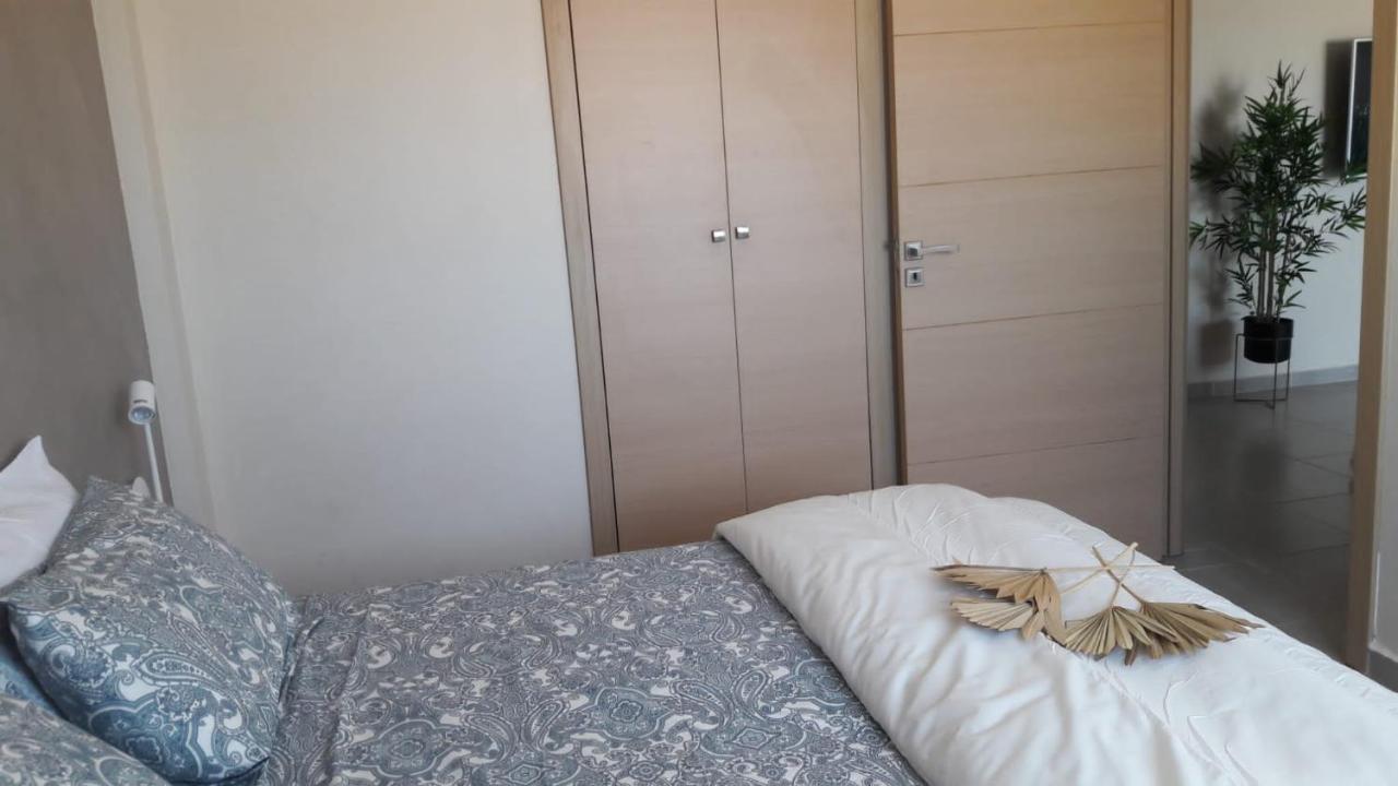 Appart. Luxueux Avec Piscine, Cosy, Bien Situe Bouznika Exteriör bild